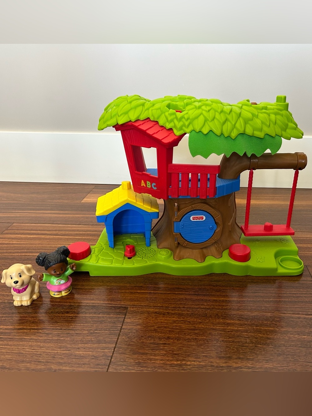 Fisher-Price Red and Green Treehouse Playset